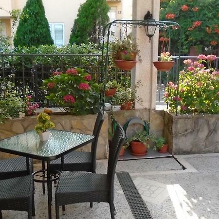 Guest House Villa Castio Petrovac Екстер'єр фото