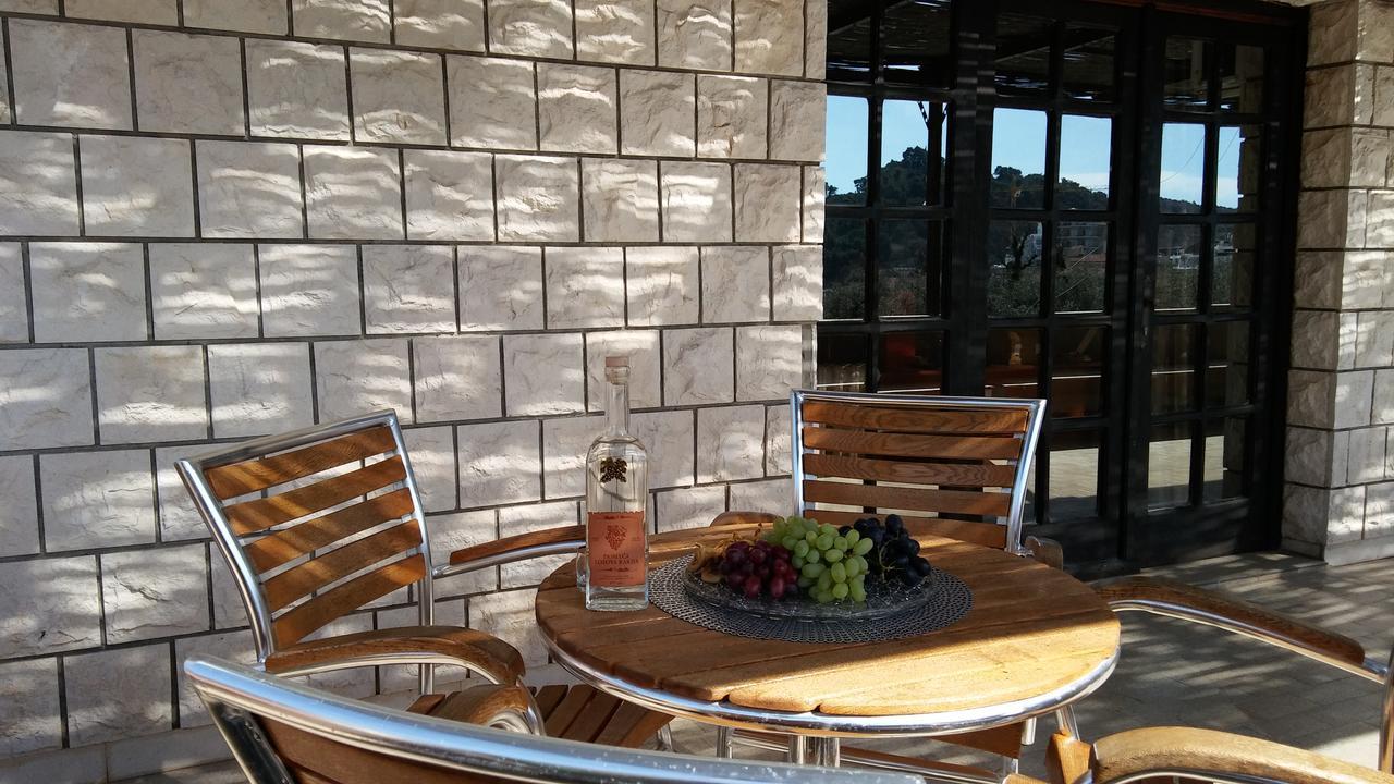 Guest House Villa Castio Petrovac Екстер'єр фото