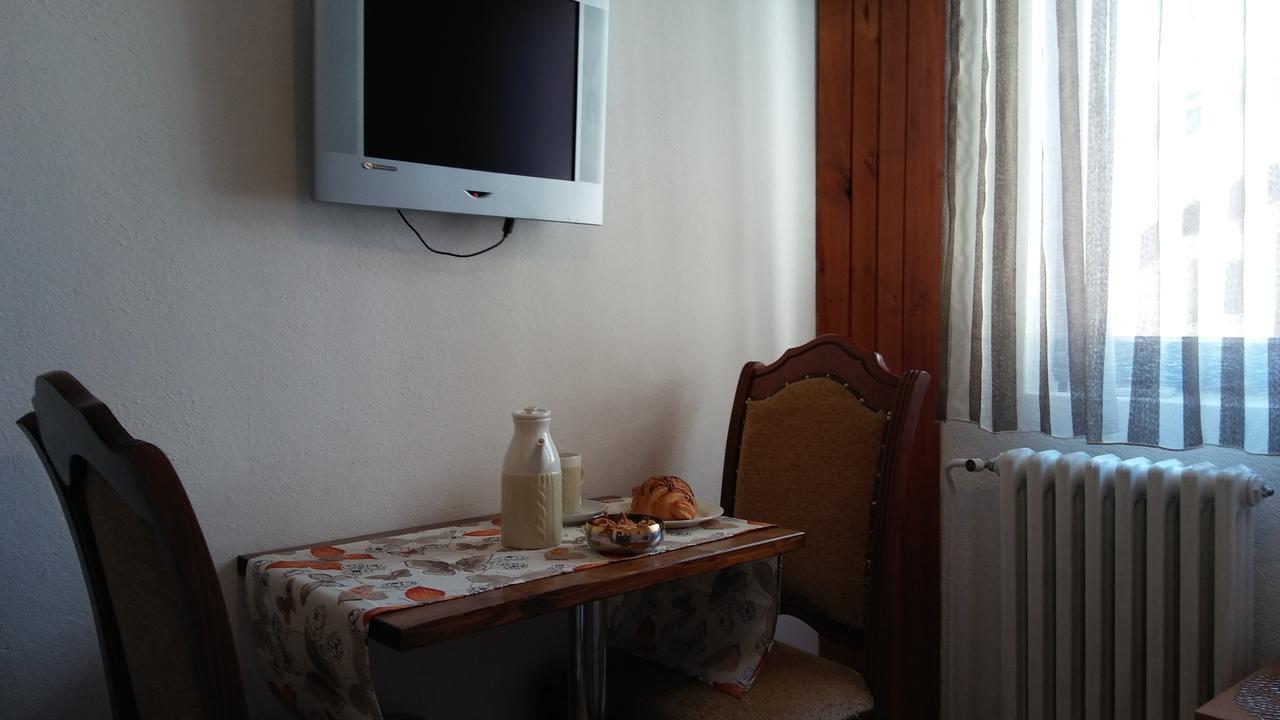 Guest House Villa Castio Petrovac Екстер'єр фото