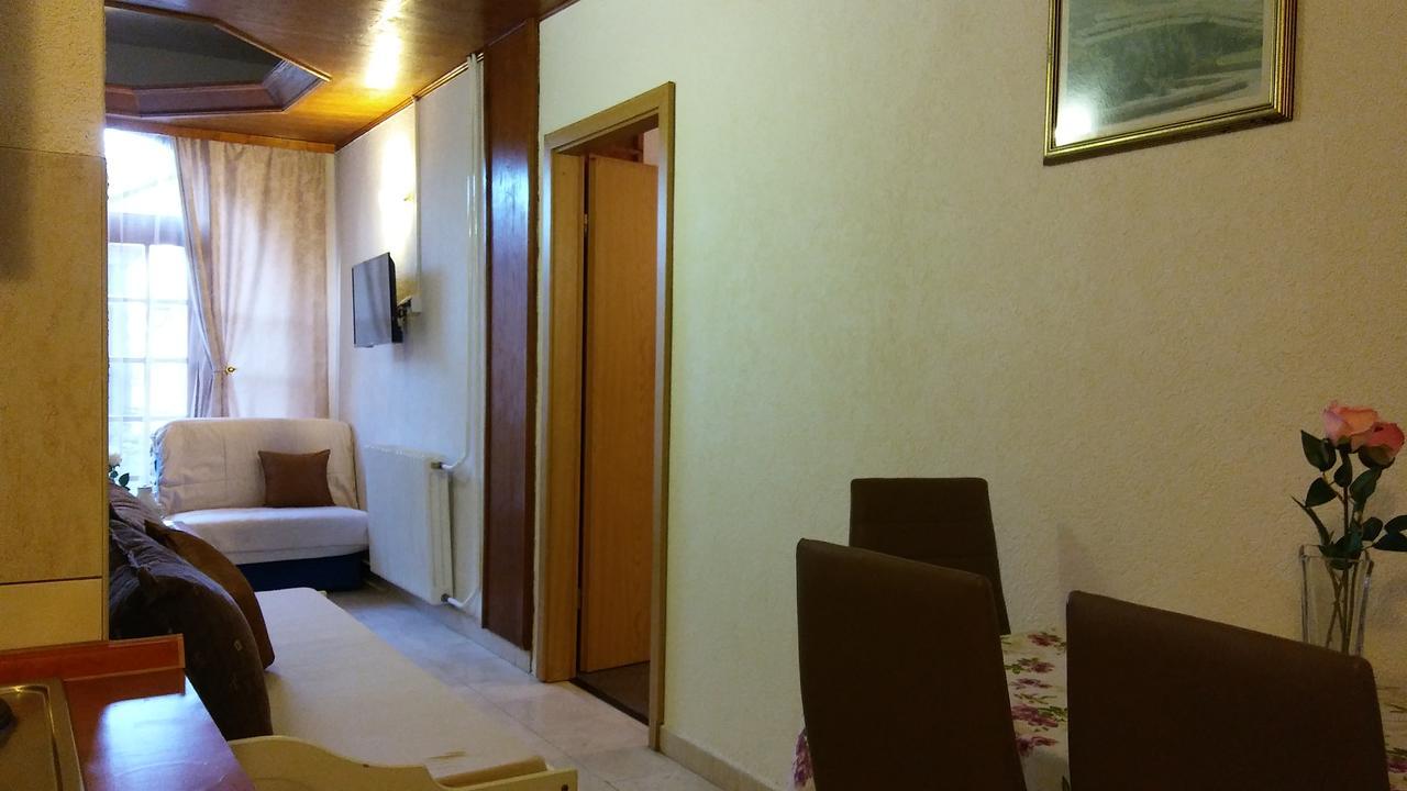 Guest House Villa Castio Petrovac Екстер'єр фото