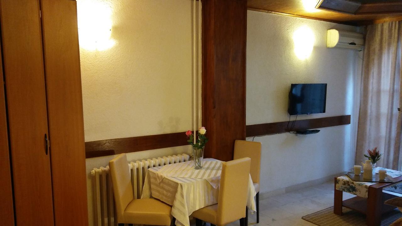 Guest House Villa Castio Petrovac Екстер'єр фото