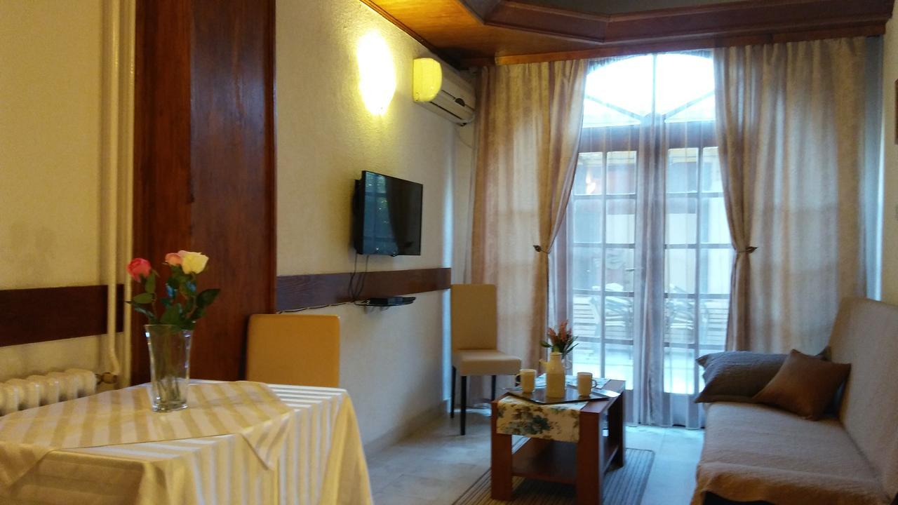 Guest House Villa Castio Petrovac Екстер'єр фото