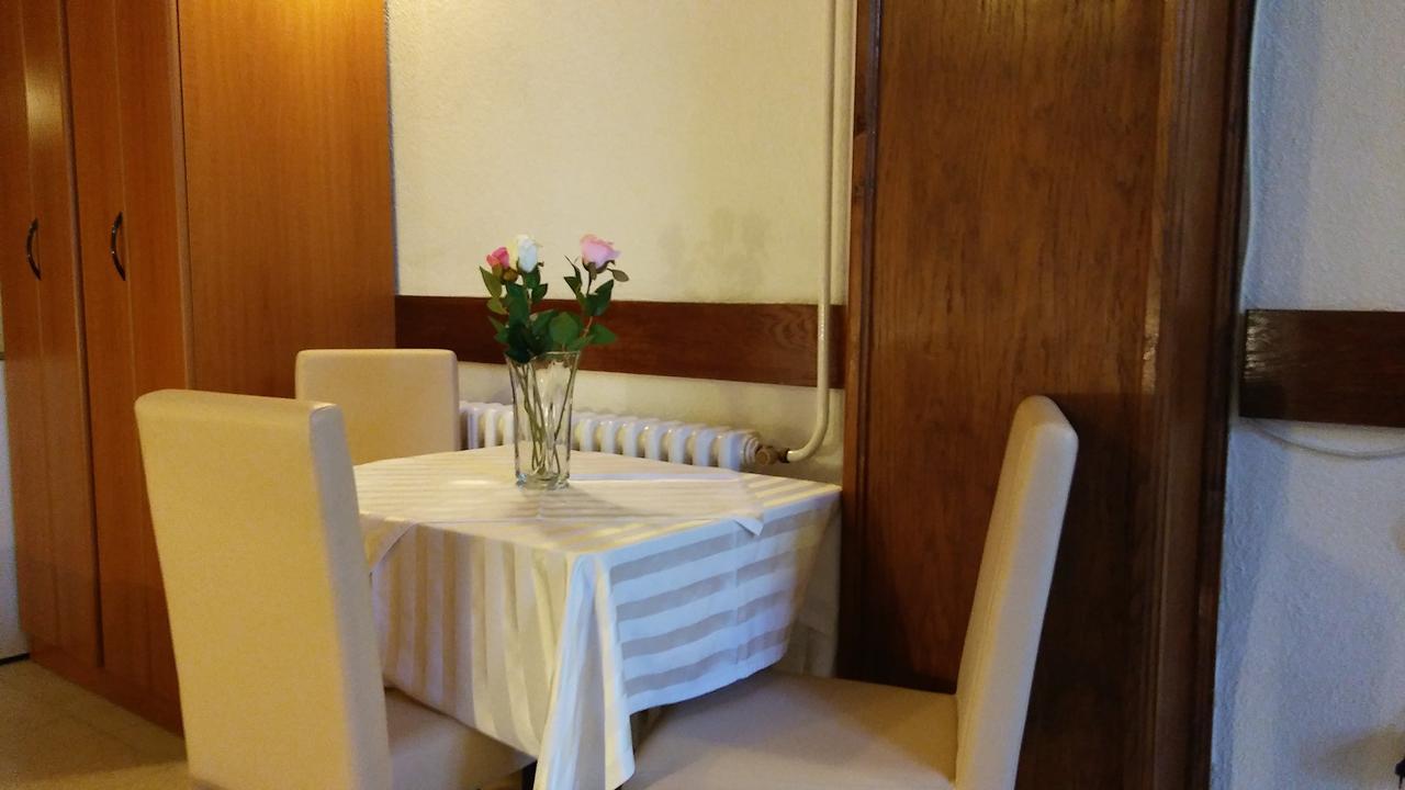 Guest House Villa Castio Petrovac Екстер'єр фото