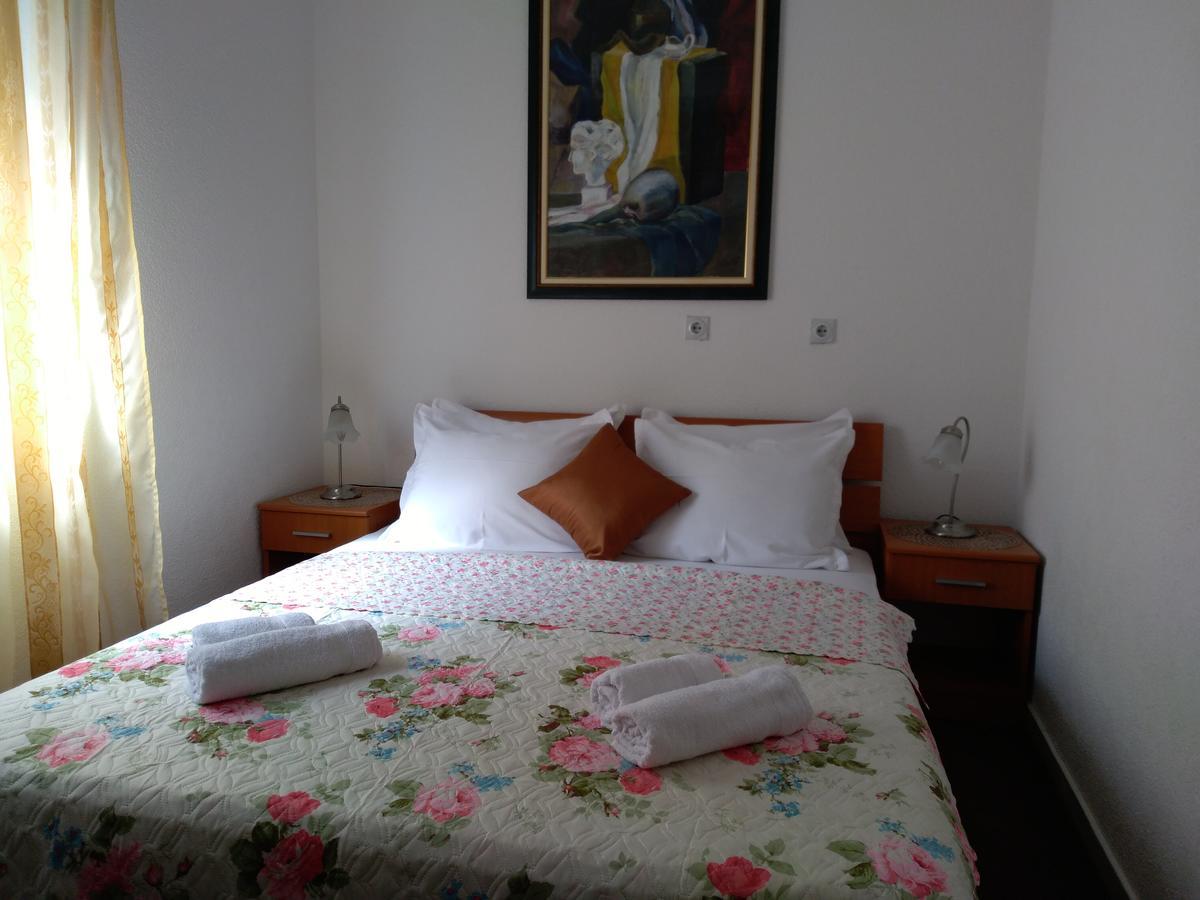 Guest House Villa Castio Petrovac Екстер'єр фото