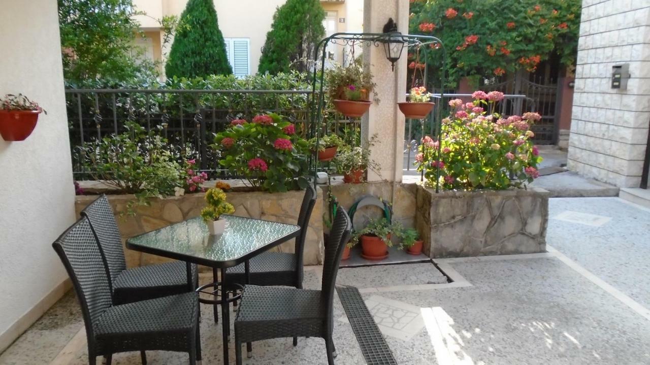 Guest House Villa Castio Petrovac Екстер'єр фото